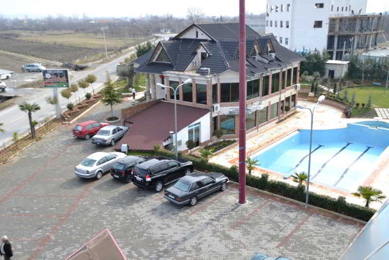 Hotel Vila Aeroport Rinas Exterior foto